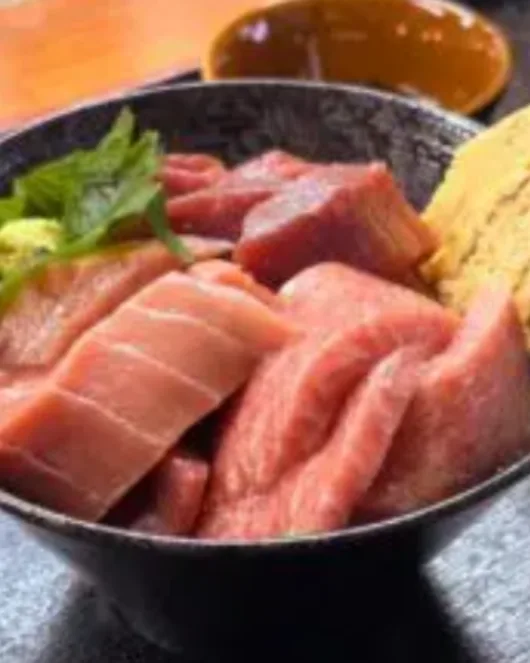 天然本マグロ丼(トリプル)